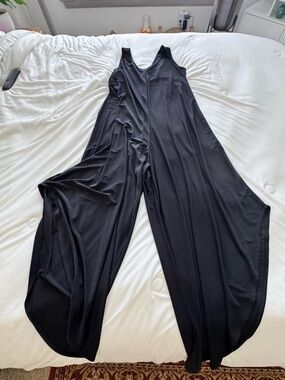 Nicole Miller New York Black Wideleg Jumpsuit Small Sleeveless Flowly Stretch